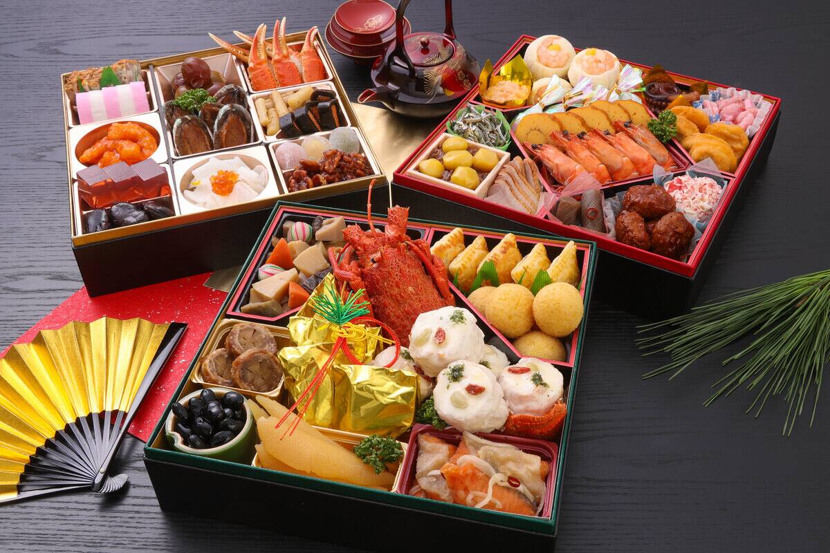老舗吉宗のおせち 三段重「華」